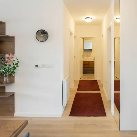 Stylish 2Bdr Apartment- Free Garage Zagreb Exterior photo