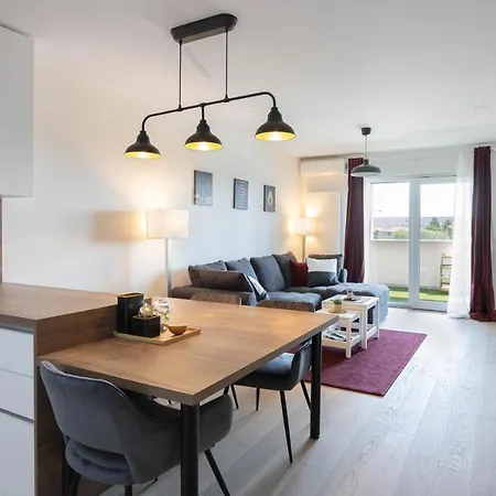 Stylish 2Bdr Apartment- Free Garage Zagreb Exterior photo