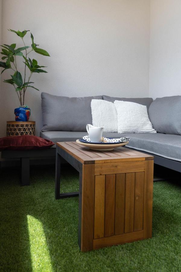 Stylish 2bdr Apartment- Free Garage Apartment *