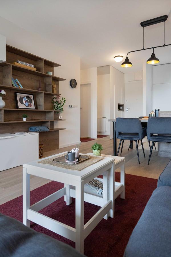 Stylish 2bdr Apartment- Free Garage Zagreb