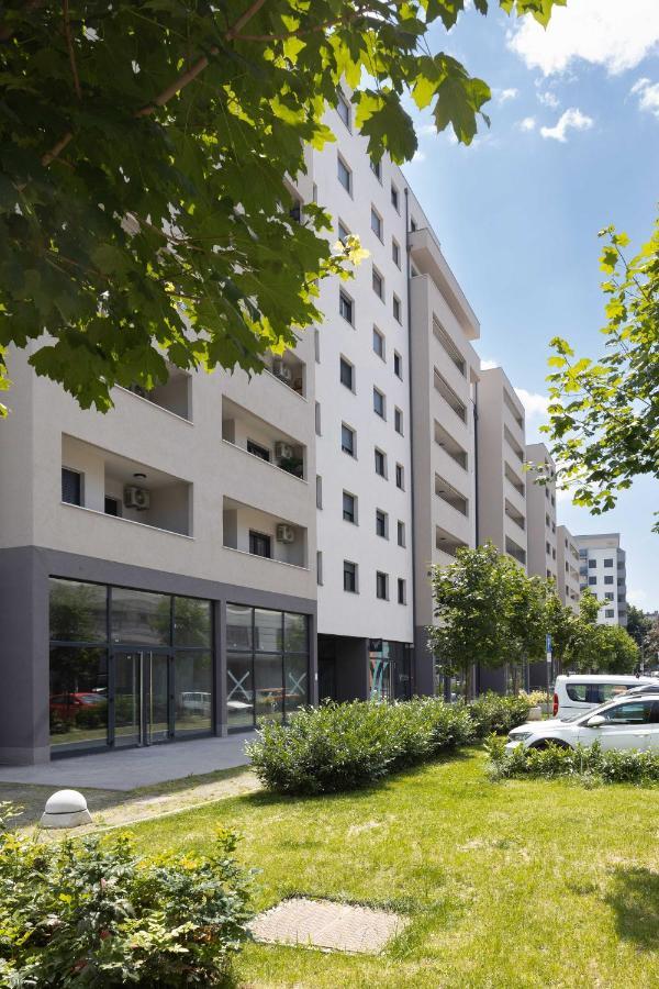 Stylish 2bdr Apartment- Free Garage Apartment